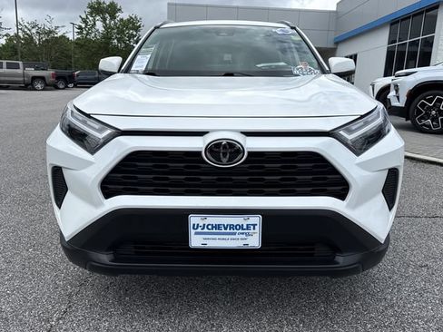 Used 2025 Toyota RAV4 XLE AWD/4WD image 8