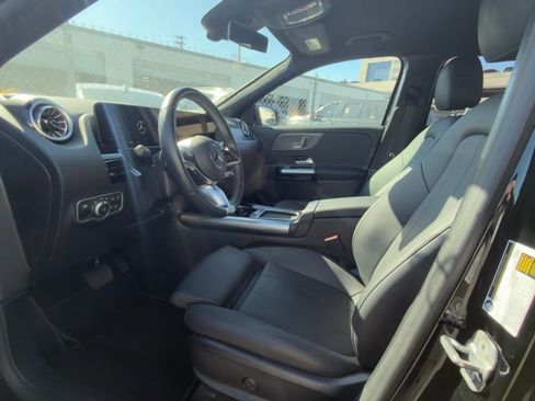 Used 2025 Mercedes-Benz GLA 250 image 9