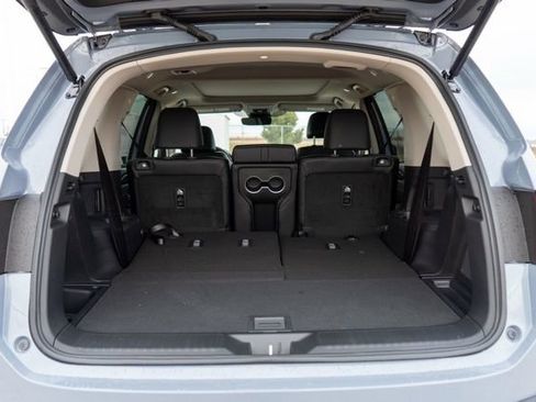 New 2026 Honda Pilot Touring image 11