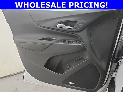 Used 2022 Chevrolet Equinox RS w/ RS Leather Package image 26