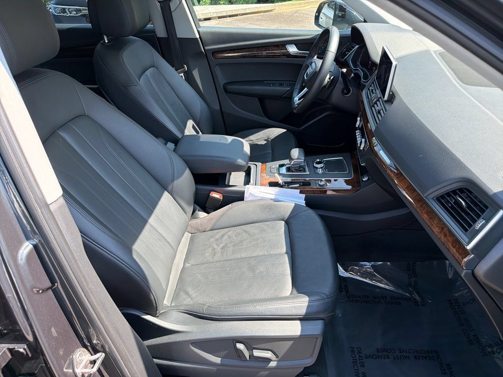 Used 2018 Audi Q5 2.0T Premium Plus w/ Premium Plus Package AWD/4WD image 13