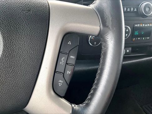 Used 2009 Chevrolet Silverado 1500 LT w/ Power Pack Plus AWD/4WD image 19