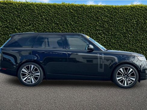 Used 2024 Land Rover Range Rover Autobiography AWD/4WD image 3