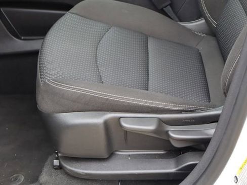Used 2024 GMC Terrain SLE FWD image 14