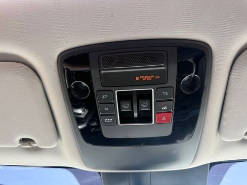 Used 2024 Kia Carnival SX Prestige FWD image 21