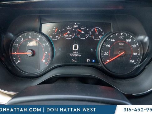 Used 2018 Chevrolet Camaro LT RWD image 4