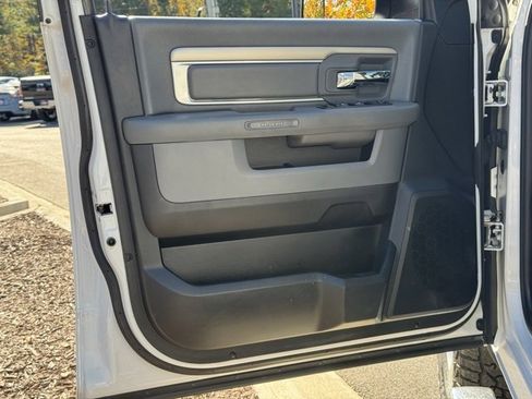 Used 2015 RAM 2500 Big Horn image 23