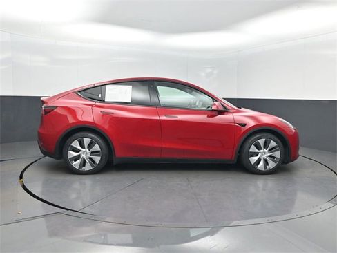 Used 2021 Tesla Model Y Long Range image 31