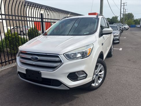 Used 2018 Ford Escape SE AWD/4WD image 2