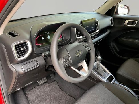 Used 2025 Hyundai Venue SE FWD image 15