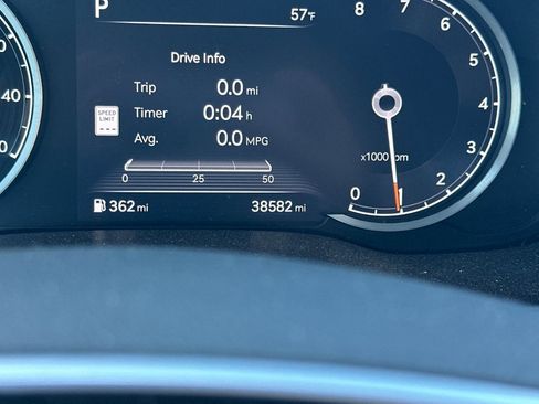 Used 2024 Genesis GV80 2.5T image 39