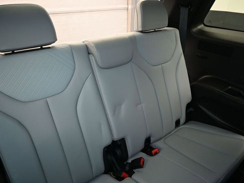 Used 2023 Hyundai Palisade SEL image 30