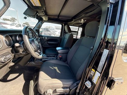 Used 2021 Jeep Wrangler Unlimited Sport image 23