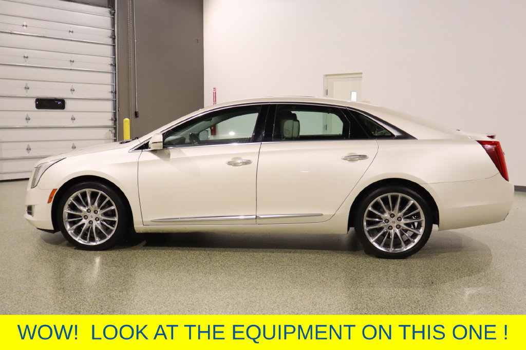 Used 2013 Cadillac XTS Platinum FWD image 5
