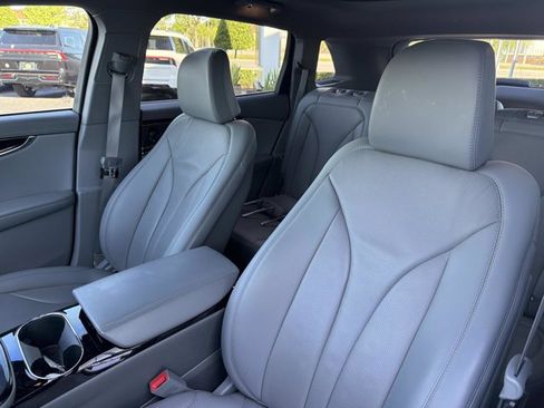 Used 2022 Lincoln Nautilus Reserve w/ Equipment Group 201A image 16