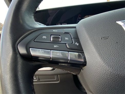 Used 2024 Cadillac XT4 Premium Luxury image 8