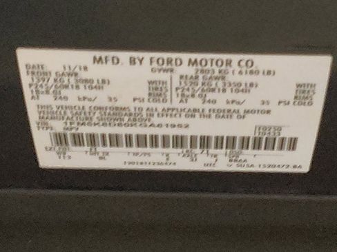 Used 2019 Ford Explorer XLT AWD/4WD image 33