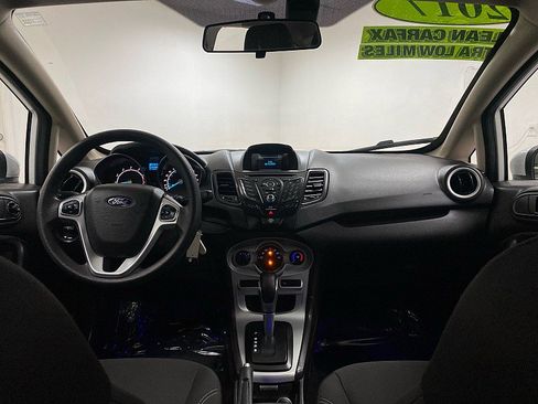 Used 2017 Ford Fiesta SE image 21