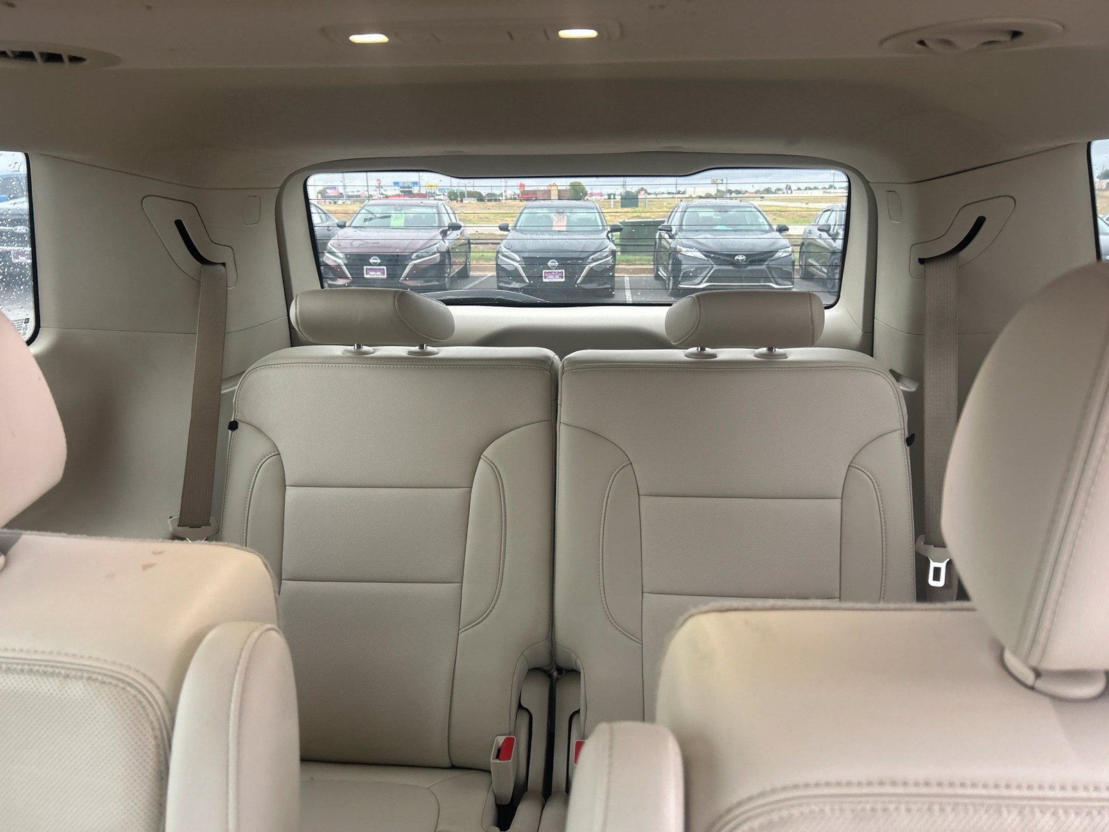 Used 2021 GMC Acadia Denali w/ Denali Technology Package FWD image 11