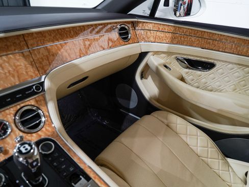 Used 2020 Bentley Continental GT AWD/4WD image 13