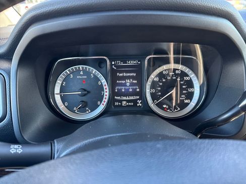 Used 2017 Nissan Titan Platinum Reserve image 16