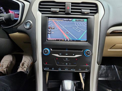 Used 2014 Ford Fusion Energi SE image 20