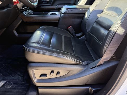 Used 2017 GMC Sierra 2500 Denali w/ Duramax Plus Package image 29