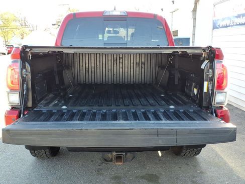 Used 2017 Toyota Tacoma TRD Pro image 5