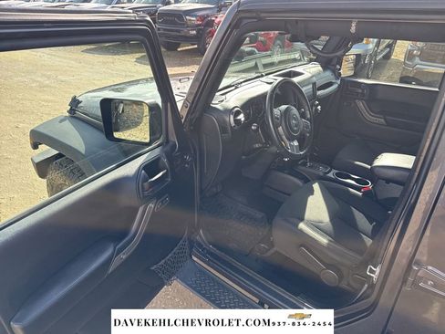 Used 2017 Jeep Wrangler Unlimited Sport image 9