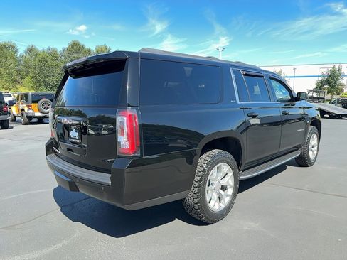 Used 2018 GMC Yukon XL SLT AWD/4WD image 5
