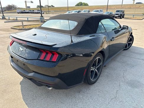 Used 2025 Ford Mustang Premium RWD image 10