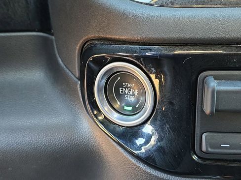 Used 2024 Chevrolet Silverado 1500 ZR2 w/ Technology Package image 16