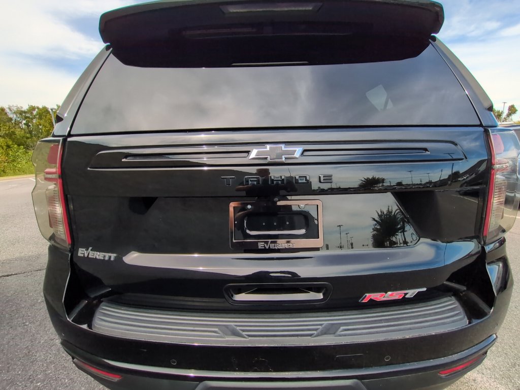Used 2023 Chevrolet Tahoe RST w/ Luxury Package AWD/4WD image 4