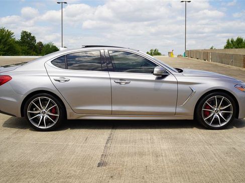 Used 2020 Genesis G70 3.3T w/ Elite Package RWD image 6
