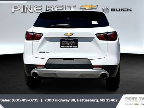 Used 2022 Chevrolet Blazer LT image 4