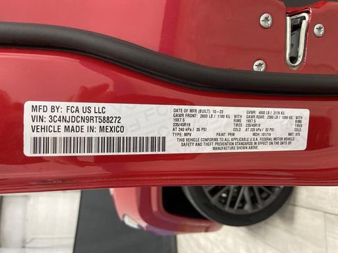 Certified 2024 Jeep Compass Limited w/ High Altitude Package image 38