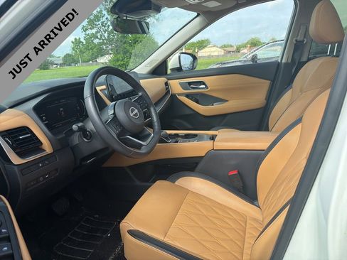 Certified 2023 Nissan Rogue Platinum w/ Platinum Premium Package image 10