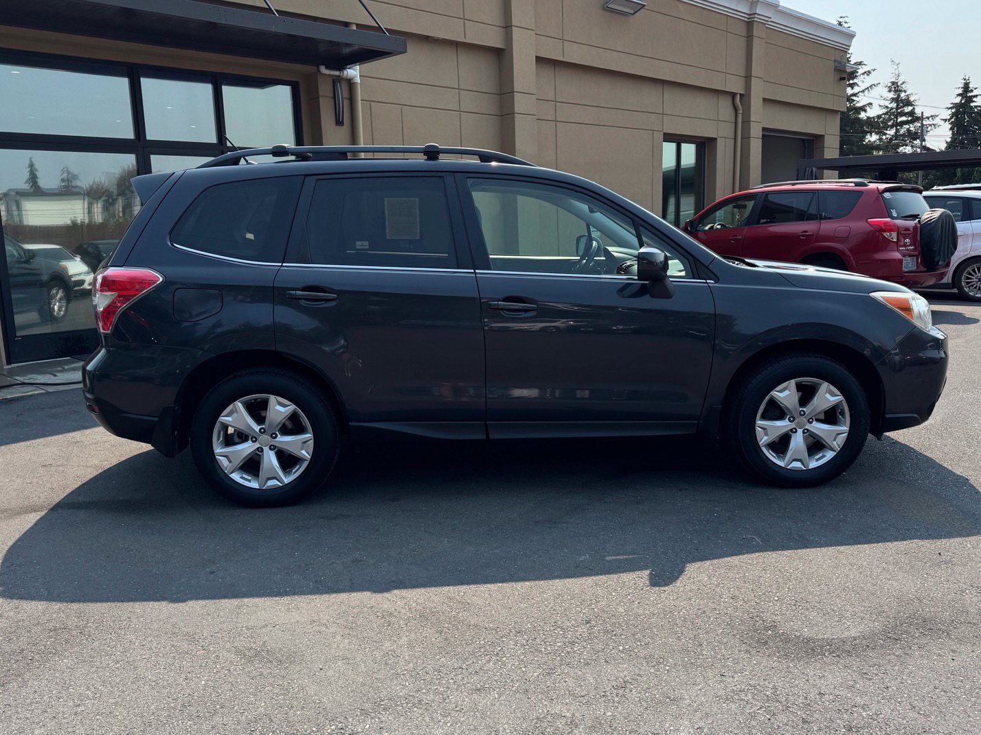 Used 2014 Subaru Forester 2.5i Limited w/ Popular Package #2 AWD/4WD image 8