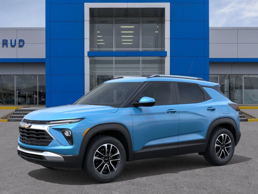 New 2026 Chevrolet TrailBlazer LT w/ LT Cold Weather Package AWD/4WD image 2