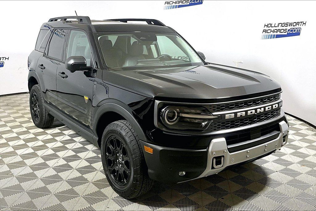Used 2025 Ford Bronco Sport Badlands w/ Badlands Tech Package AWD/4WD image 3