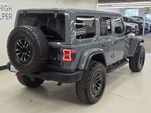 Used 2025 Jeep Wrangler Unlimited Rubicon image 14