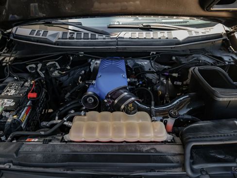 Used 2018 Ford F150 Lariat w/ Equipment Group 502A Luxury image 3