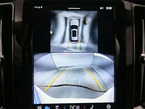 Used 2024 Volvo XC60 B5 Plus image 31