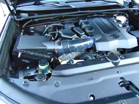 Used 2012 Toyota 4Runner SR5 image 61