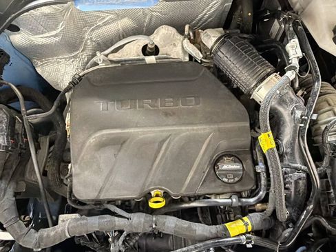 Used 2024 Chevrolet Trax RS w/ Sunroof Package FWD image 29