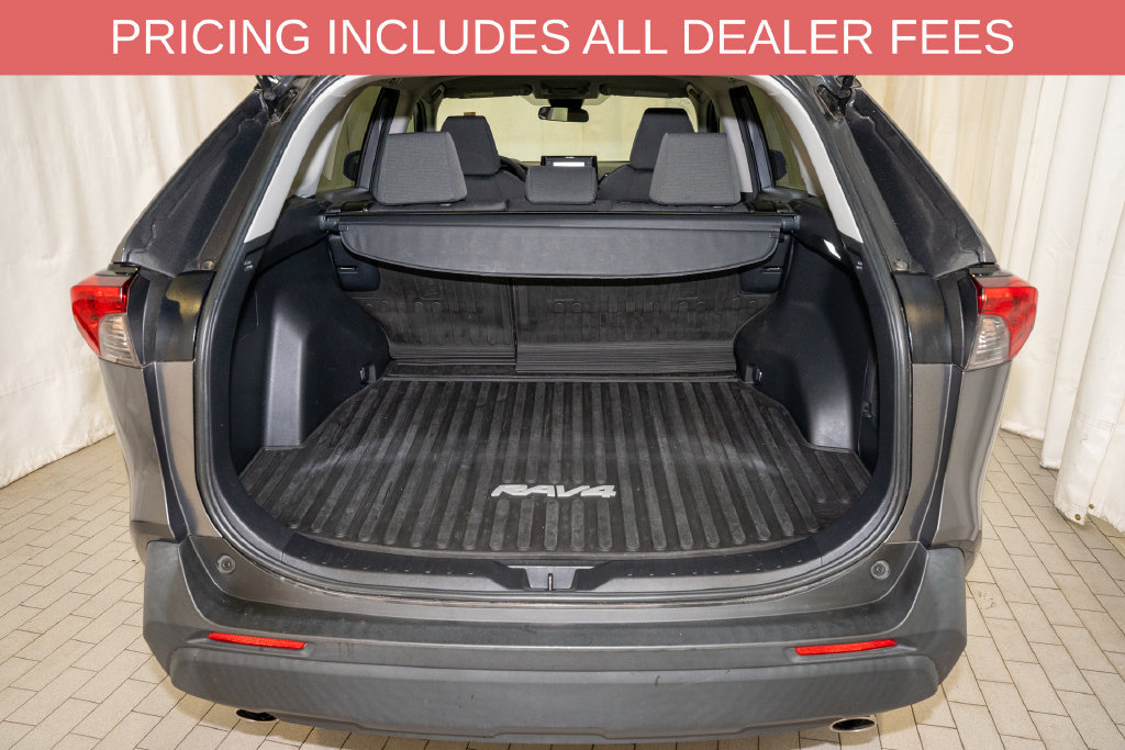 Used 2021 Toyota RAV4 XLE AWD/4WD image 5