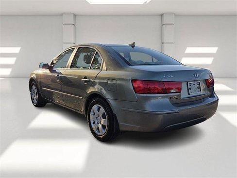 Used 2010 Hyundai Sonata GLS image 3