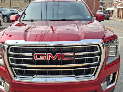 Used 2021 GMC Yukon XL SLT AWD/4WD image 2