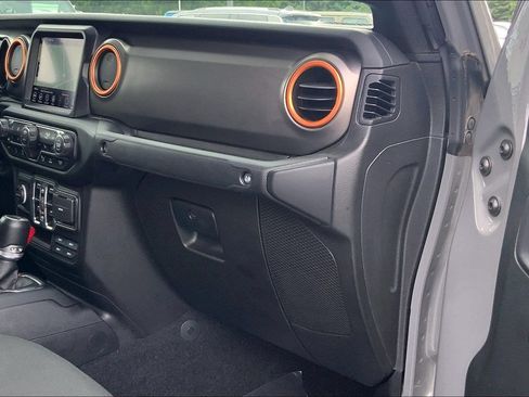 Used 2021 Jeep Gladiator Sport AWD/4WD image 15