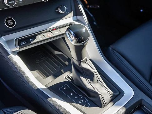 New 2025 Audi Q3 2.0T Premium image 22